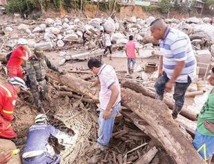 Colombia mudslides kill more than 200, sweep homes away