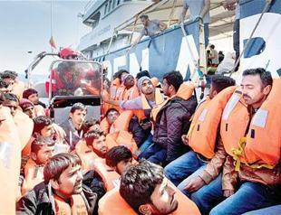 One migrant found dead as 1,350 rescued in Mediterranean