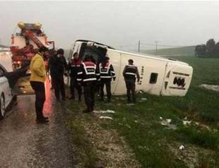 Bus on way to President Erdoğan’s rally topples, 3 killed