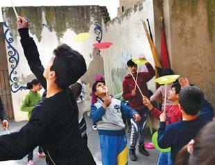 Circus arts help Syrian children make new life