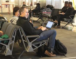 Turkish Airlines begins US, UK electronic device ban