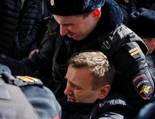 Russian police detain opposition leader, dozens of protesters