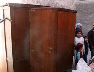 Minister visits family living in cupboard, promises to provide support in Turkey’s southeast