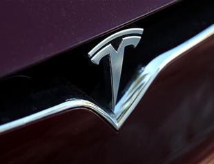 Tesla now 2nd largest US automaker as competitors’ sales falter