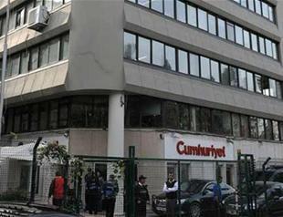 Prosecutors demand jail for Turkish daily Cumhuriyet columnists, executives