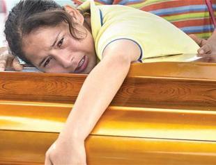 Flood-stricken city in Colombia mourns as death toll climbs