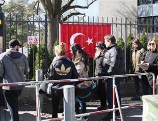 More than 500,000 Turkish citizens abroad vote for referendum