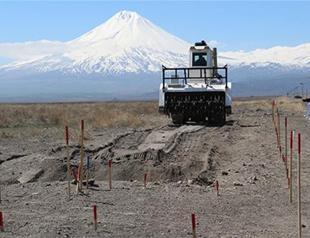 Mine clearing starts in foothills of Mount Ararat