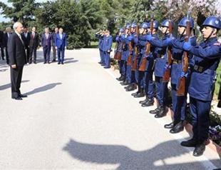 Turkish military says it is investigating military greeting for main opposition CHP leader at air base
