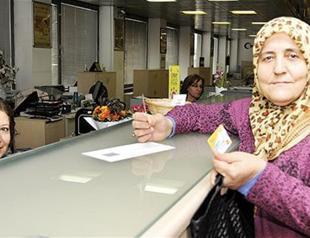 First salaries paid to grandmothers for childcare in pilot project