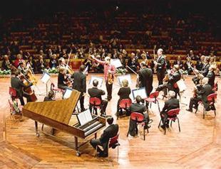 Cameristi Della Scala on stage with Turkish musicians