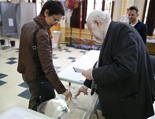 Macron, Le Pen gird for final French election duel