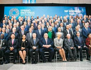 IMF warns against protectionism, but strikes word from statement