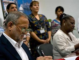 Cuba signs first exports to US in half a century