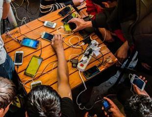 Brussels tells Poland, Hungary to take in migrants or face legal action