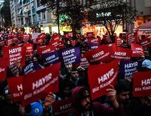 At least 49 detained at referendum protests across Turkey