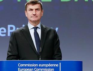 European roaming charges to end in June as EU inks deal