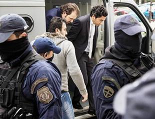 Turkish coup soldiers to stay in jail: Greece