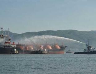 Fire erupts in tanker, crew rescued in Marmara Sea