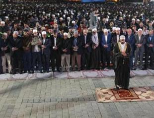 Muslim group prays in front of Hagia Sophia to demand re-conversion into mosque