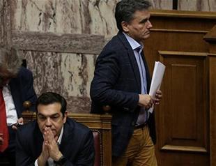 Greek parliament approves new austerity measures
