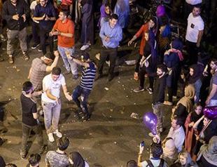 Rare night of street parties in Iran after Rouhani win