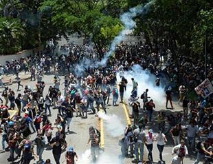 Deadly unrest grips Venezuela as students rally