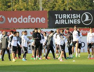 Uneasy Beşiktaş takes on Fenerbahçe in crucial derby