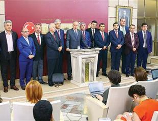 Inner-CHP dissidents call for leadership election