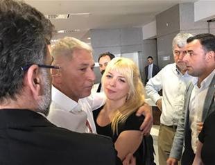 Court arrests daily Cumhuriyet’s web editor on ‘terror propaganda’