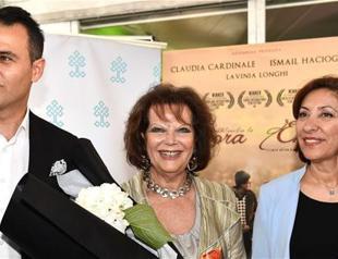 Italian actress honored in Turkish pavilion