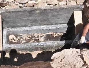 Ancient tomb seized from treasure hunters in central Turkey