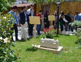 Gravestone of Ancient Roman couple stirs interest in Malatya