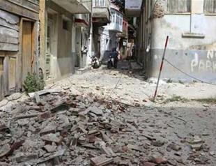 Greek island picks up the pieces after 6.2-magnitude quake