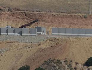 Turkey builds 700 kilometer long wall on Syrian border