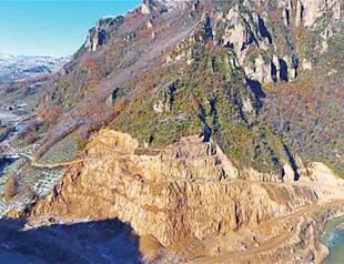 Court bans rock quarry near Kybele sculpture