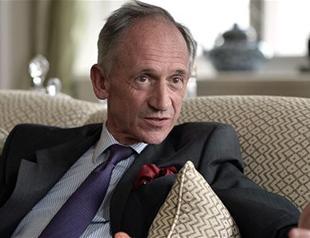 UK ups diplomatic traffic for Cyprus talks