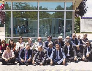 HDP deputies stage sit-in protest in front of Constitutional Court