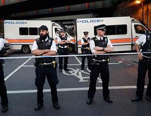 Van rams Muslims leaving mosque in London