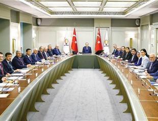 Ruling AKP opts to limit criticism of main opposition CHP’s ‘justice march’ for now