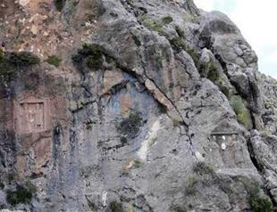 Treasure hunters destroy historic hill in Turkeys Antalya