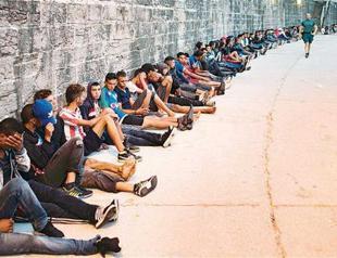 Irish naval ship rescues 712 people near Libya