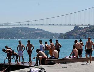 Istanbul roasts in 106-year record heatwave
