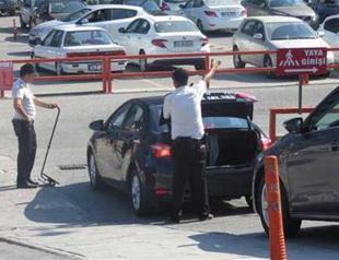Police alarmed after suspicious vehicle in courthouse in Istanbul