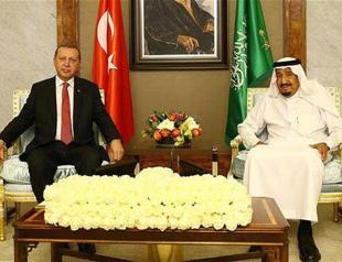 President Erdoğan meets with Saudi King in Jeddah on first leg of Gulf tour
