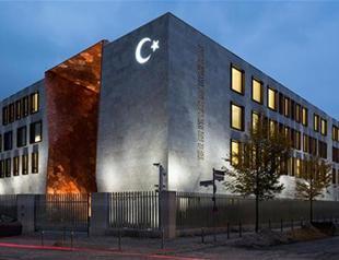 Turkey sends diplomatic note to German Foreign Ministry over artist’s ‘provocative act’