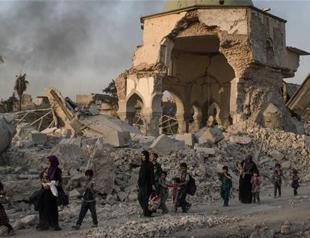 Iraqi commander says 300 ISIL fighters holed up in Mosul