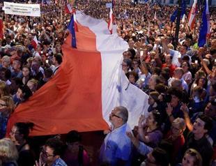 Thousands protest controversial Polish court reform