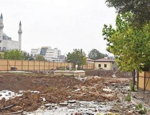 Construction of annex in ‘rose garden’ of Rumi Museum stirs debate
