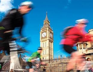 Minister says UK will pay Brexit debts, admits cabinet splits